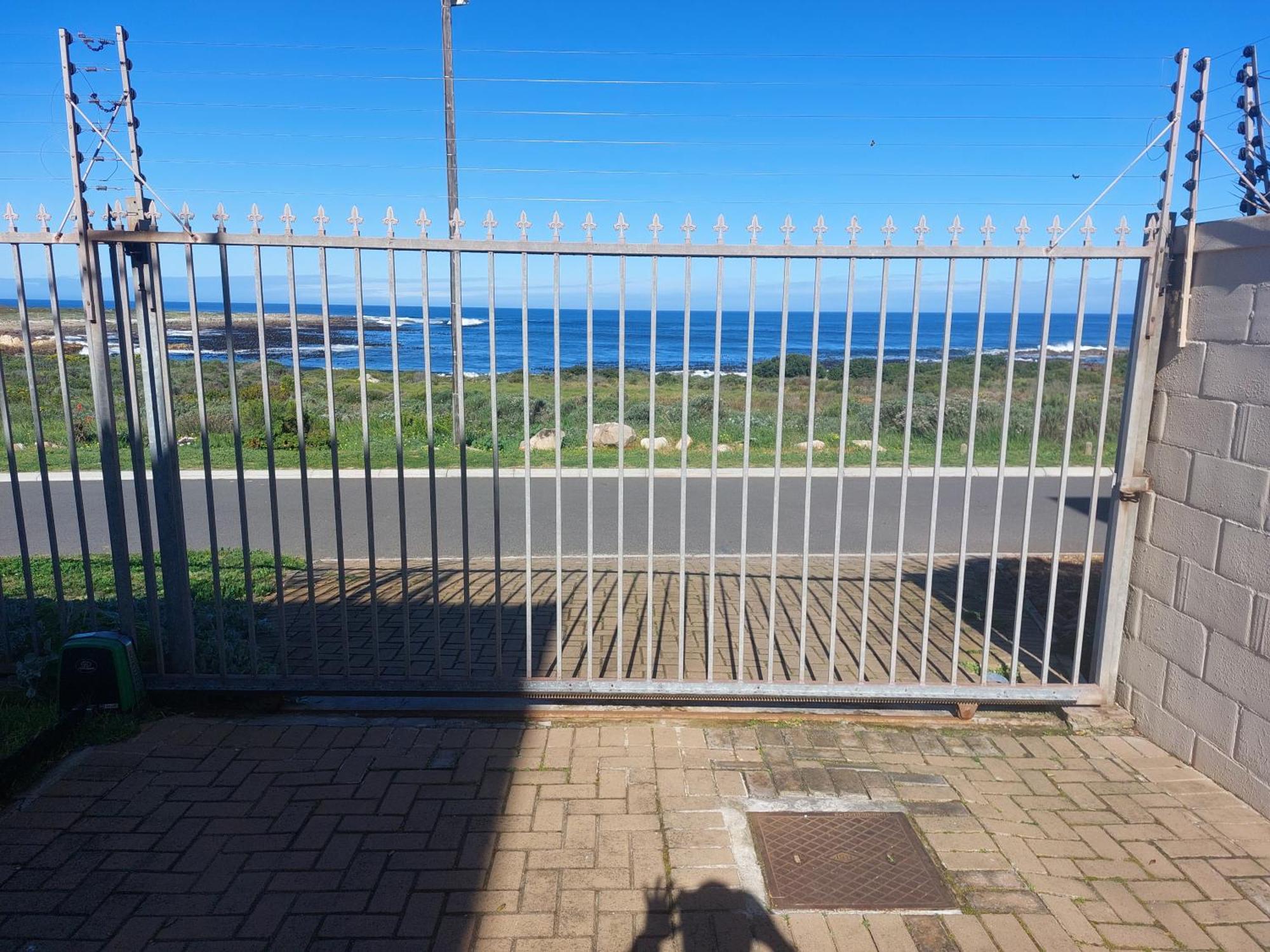 The Waves Of Schulphoek Apartment Hermanus Exterior photo